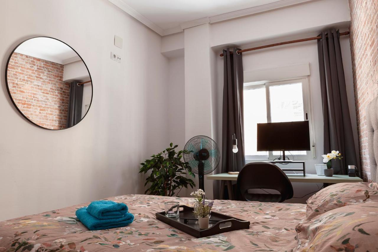 Luxury Artistic Digital Nomad 2 Bedroom W/Terrace Valencia Eksteriør bilde